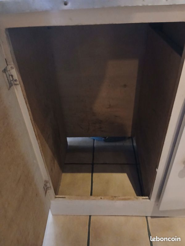 Petit meuble atelier en l'etat (image 2)