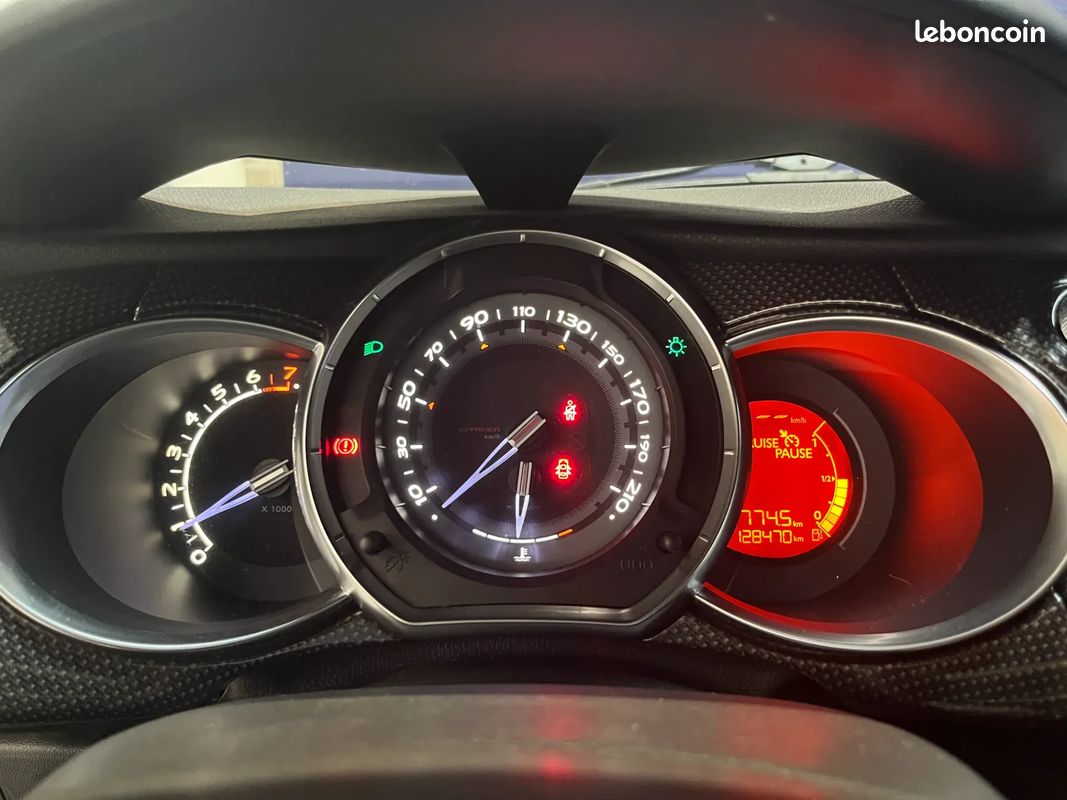 CITROEN DS3 1.6 THP 156 cv Sport Chic - Suivi complet - Radar de recul - Climatisation (image 19)