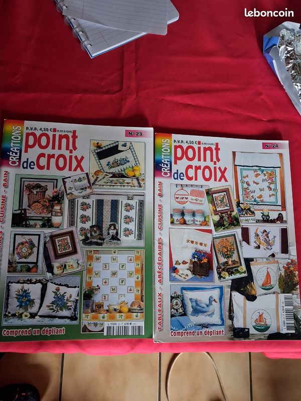 Lot de 2 catalogues point de croix (image 1)