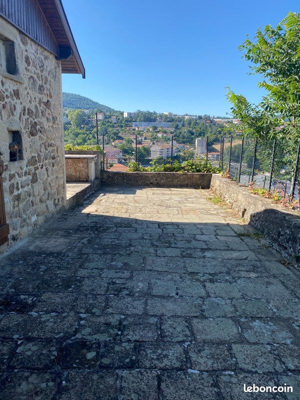 Appartement 7 pièces 220 m² · à Annonay · 220 m² · 1 190 €/mois