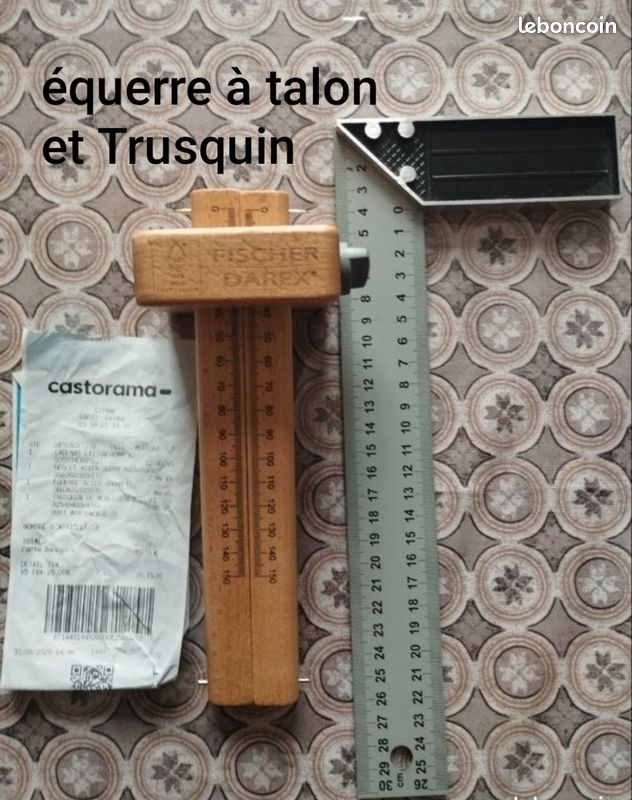 Équerre à talon et Trusquin en bois.Menuiserie (image 1)