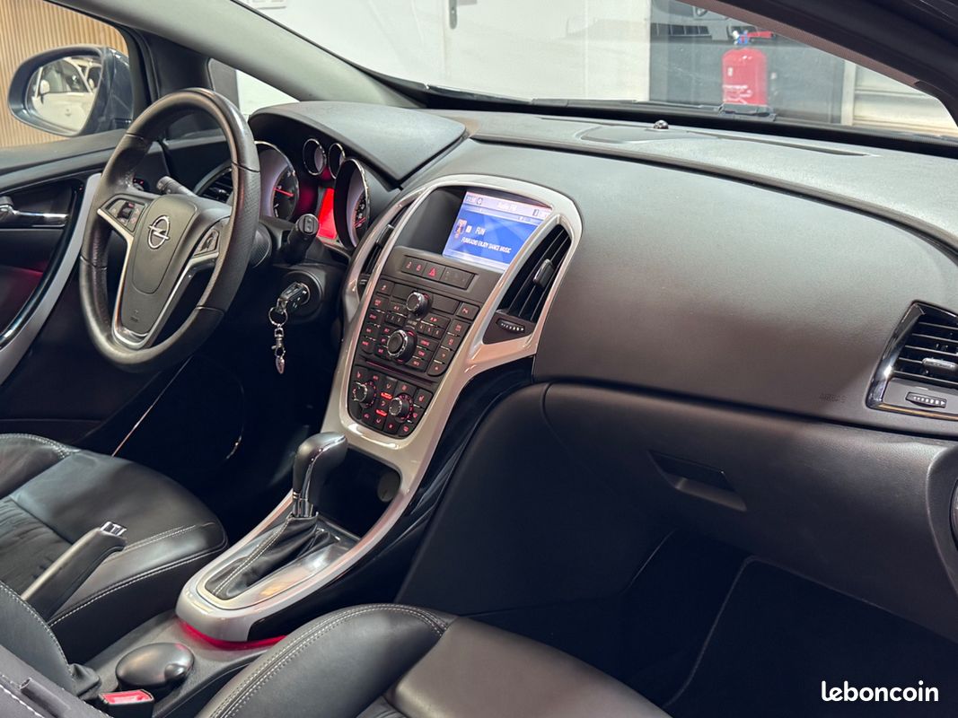 Opel astra gtc 2.0 cdti 165ch bva (image 8)