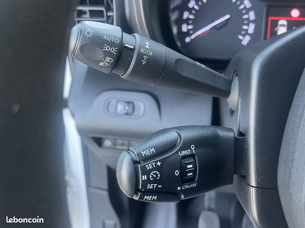 Citroen BERLINGO VAN M 1000KG HDI 100 CH DRIVER + 2016 E OPTIONS (image 17)