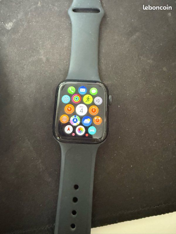 Apple Watch - SE 2024 (image 3)