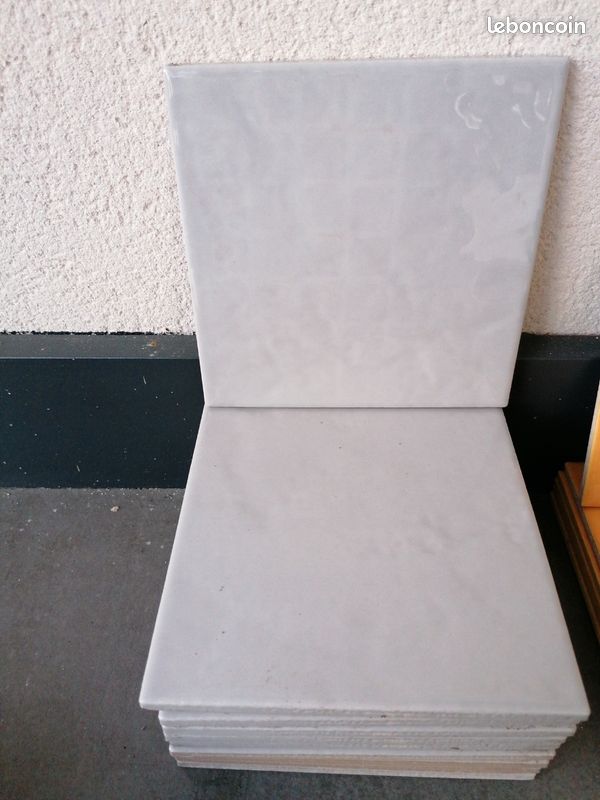 Carreaux brillants grès 15 x 15 (image 2)