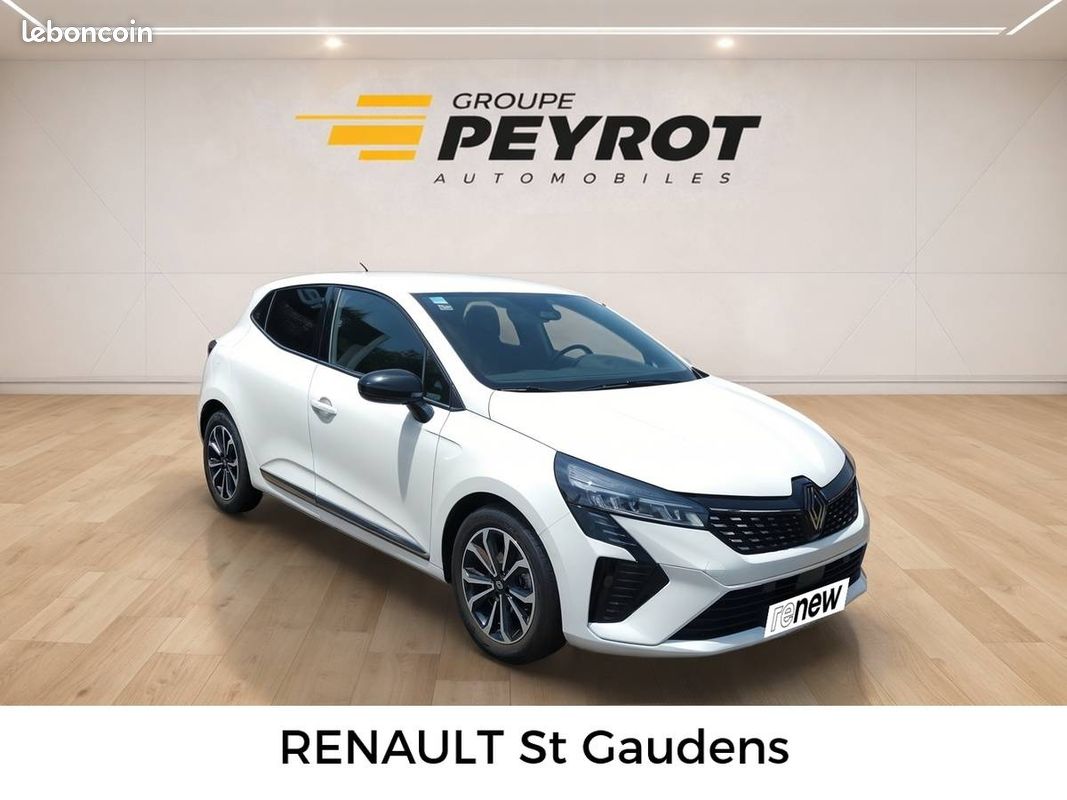 RENAULT Clio TCe 90 Techno (image 9)