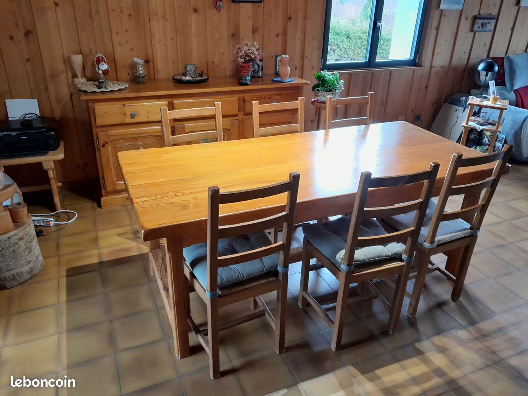 Table style chalet de montagne - Ameublement