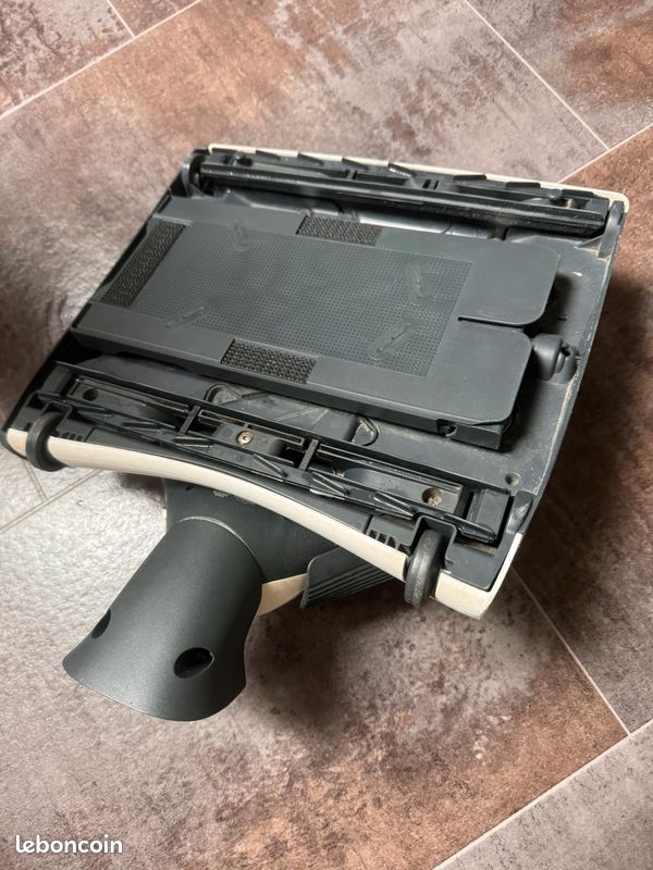 Aspirateur Kobold VK200 + brosseur laveur + accessoires – Très bon état (image 7)