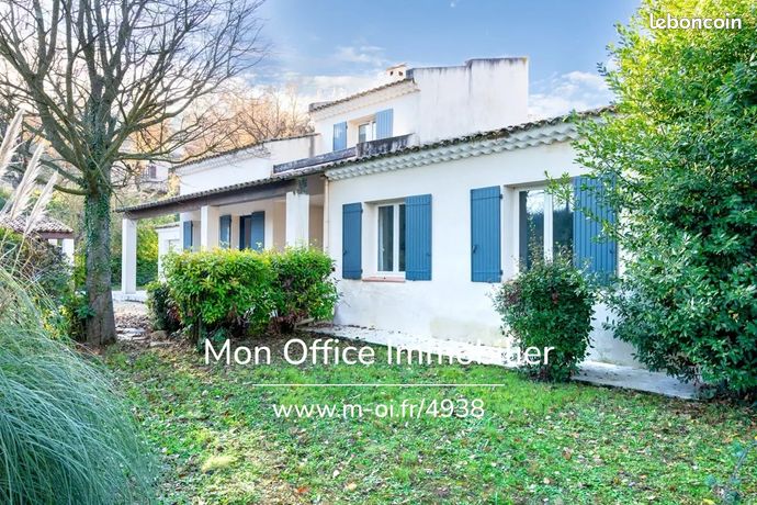 Villa 6 pièces 185 m²