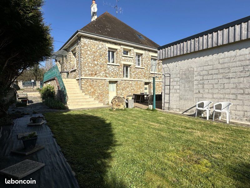 Maison 5 pièces 122 m² · à Val-au-Perche · 122 m² · 152 250 €