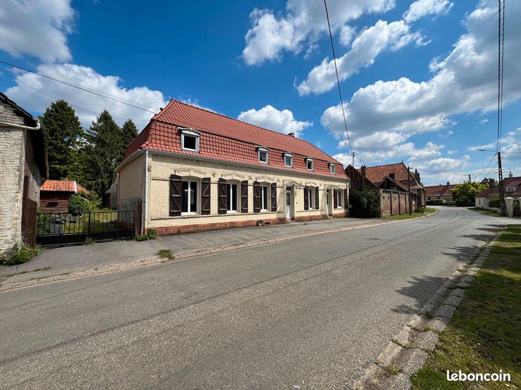 Maison 10 pièces 226 m² · à Le Quesnoy-en-Artois · 226 m² · 187 200 €