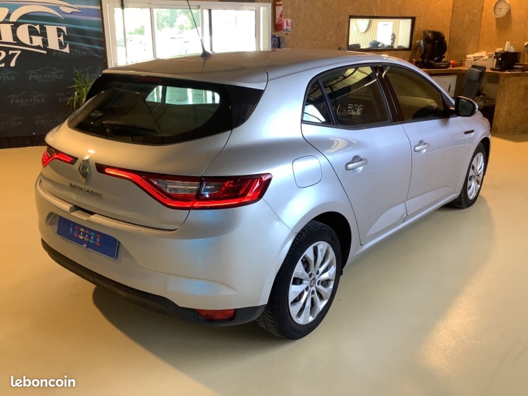 Renault megane iv societe blue dci 115 air 2p (image 4)