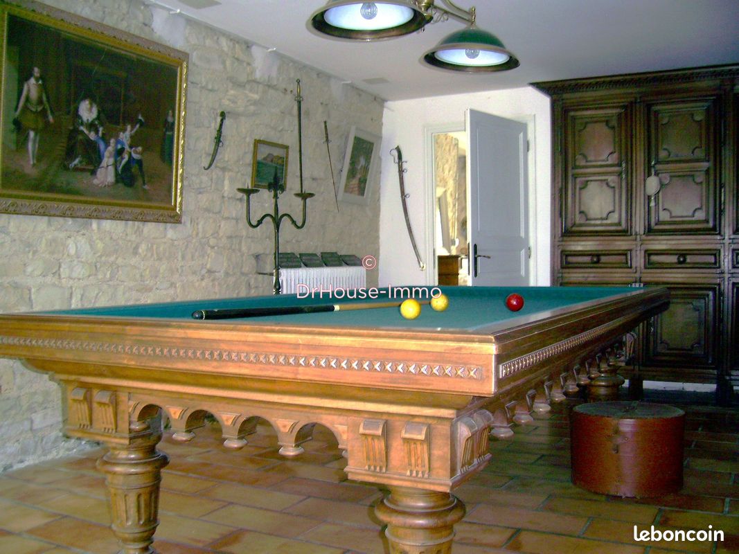 Propriété 9 pièces 267 m² - Xambes 16330 (image principale 5)