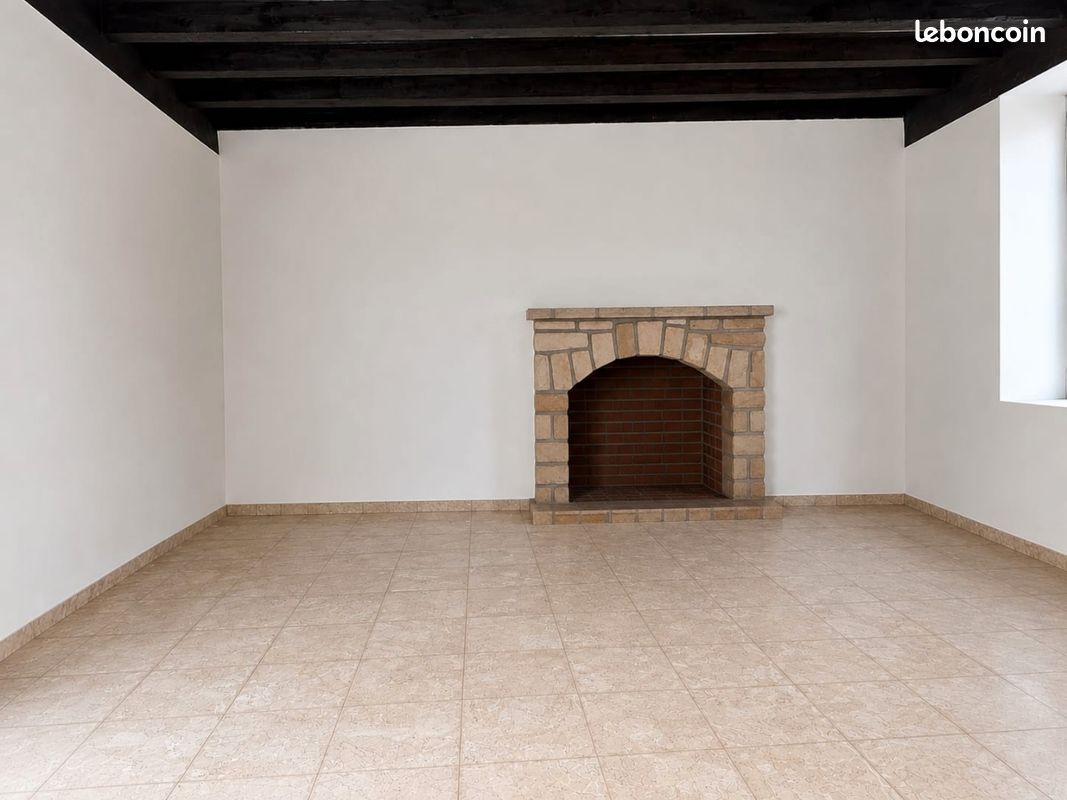 Appartement 4 pièces 90 m² · à Gray · 90 m² · 680 €/mois