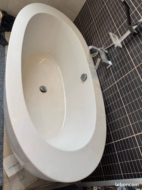 Baignoire îlot (image 1)