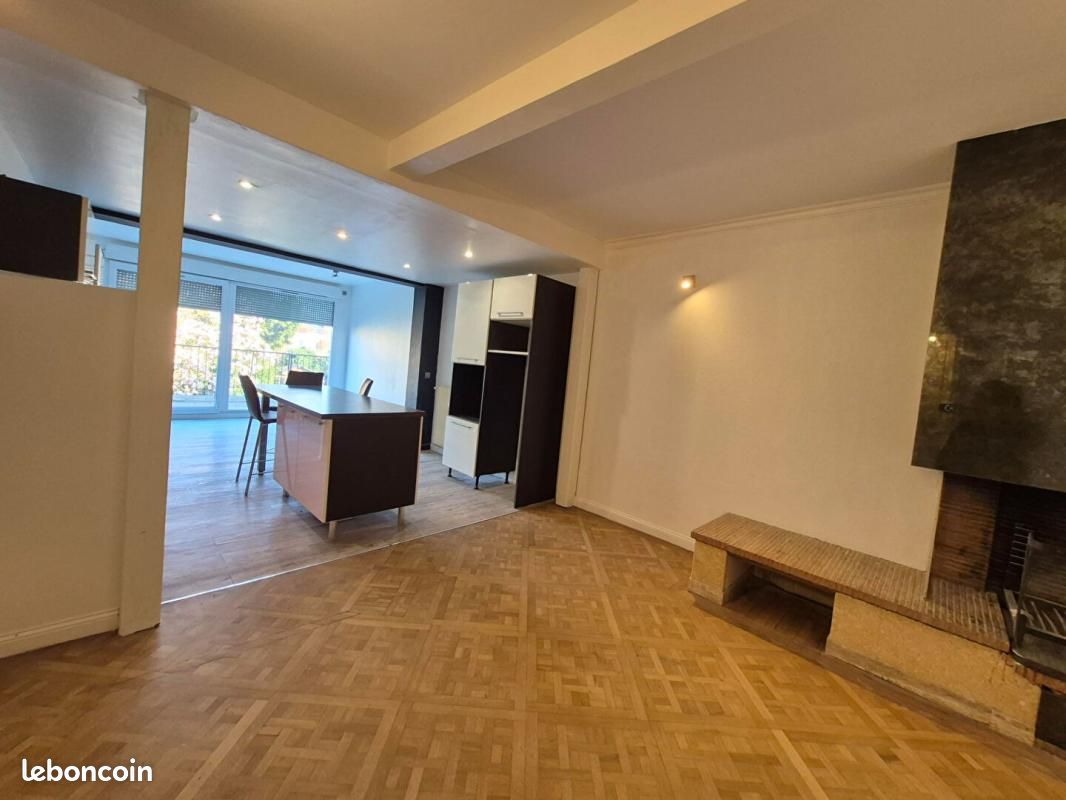 Appartement 3 pièces 75 m² · à Tourcoing · 75 m² · 139 600 €