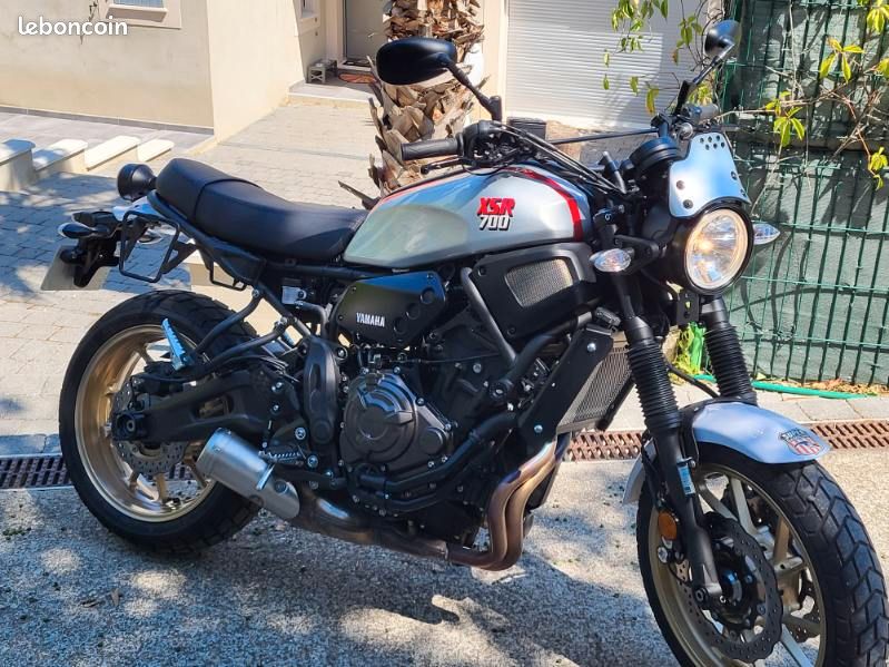 Yamaha xsr 700 xtribute 1ere main (image 1)
