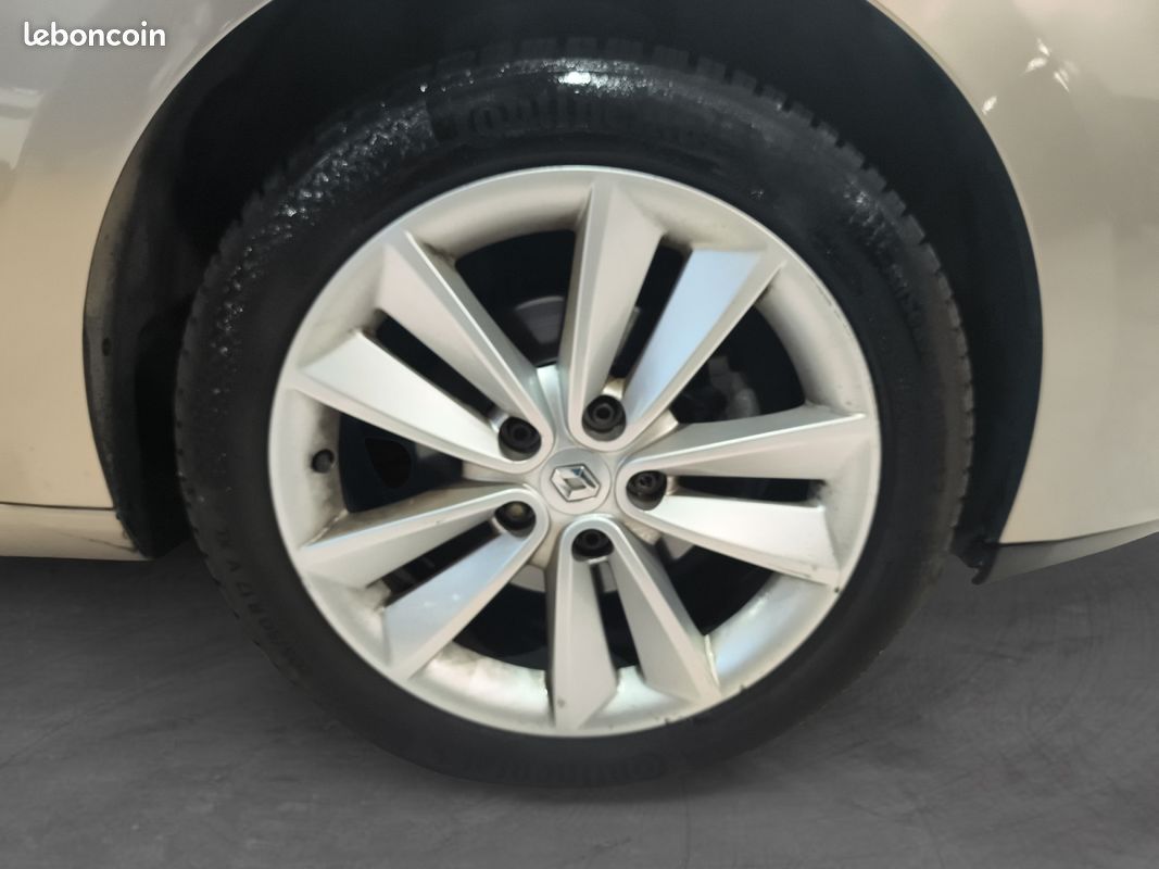 RENAULT MEGANE III BERLINE,CINQ PORTES 2.0 16V 140 PRIVILEGE BOITE AUTOMATIQUE 140Ch Garantie 12 mois (image 16)
