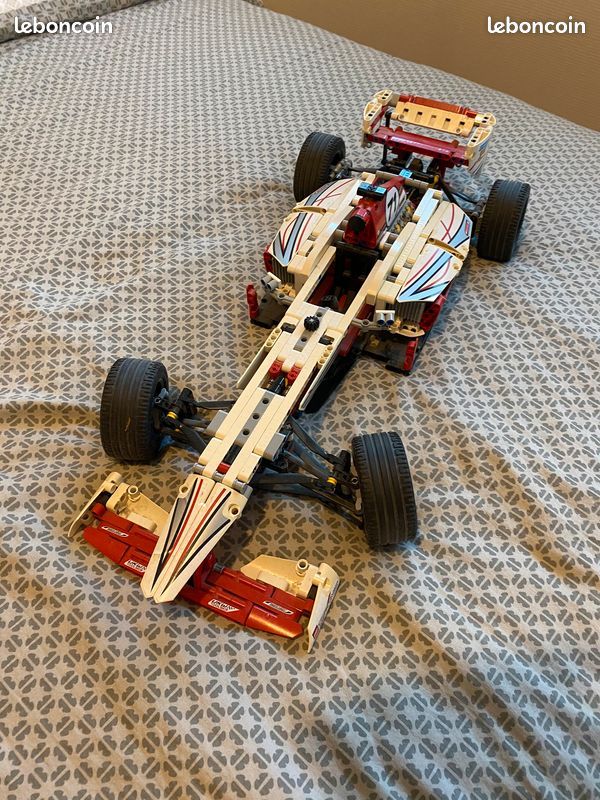 Lego technique Formule 1 (image 1)