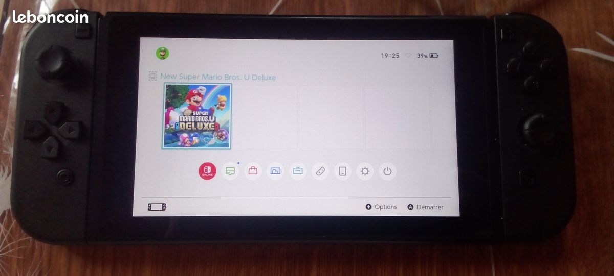 Nintendo Switch (image 2)