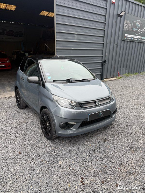 Aixam city kubota sensation voiture sans permis (voiturette vsp permis AM) (image 2)