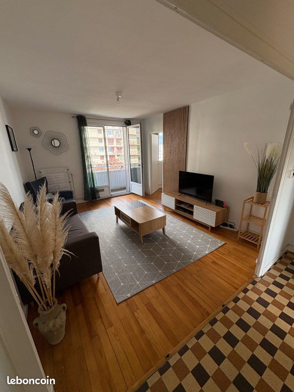 Appartement 4 pièces 66 m² · à Grenoble · 66 m² · 415 €
