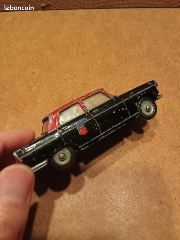 Miniature Peugeot 404 Taxi Parisien G7 - échelle 1/43 - Marque Altaya - Neuf - Collection Années 60