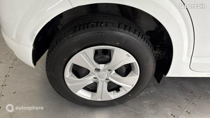 Dacia Sandero 1.0 SCe 65ch Essential (image 22)