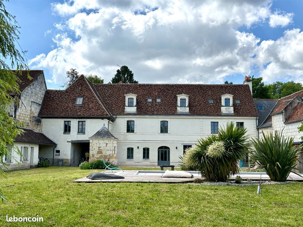 Maison 10 pièces 327 m² · à Loches · 327 m² · 748 800 €