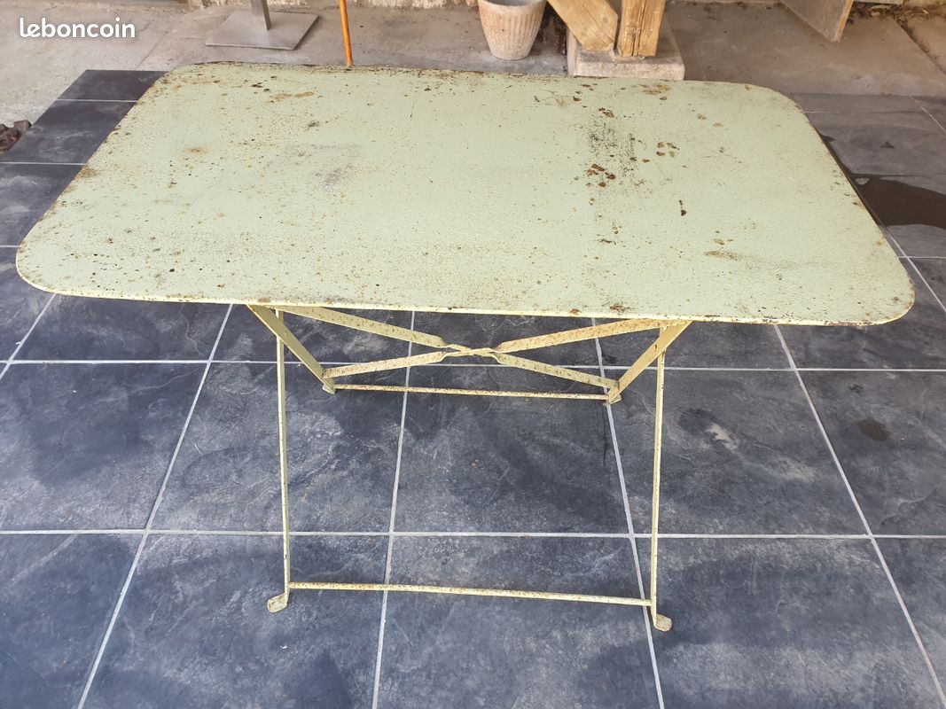 Ancienne table de bistrot (image 1)