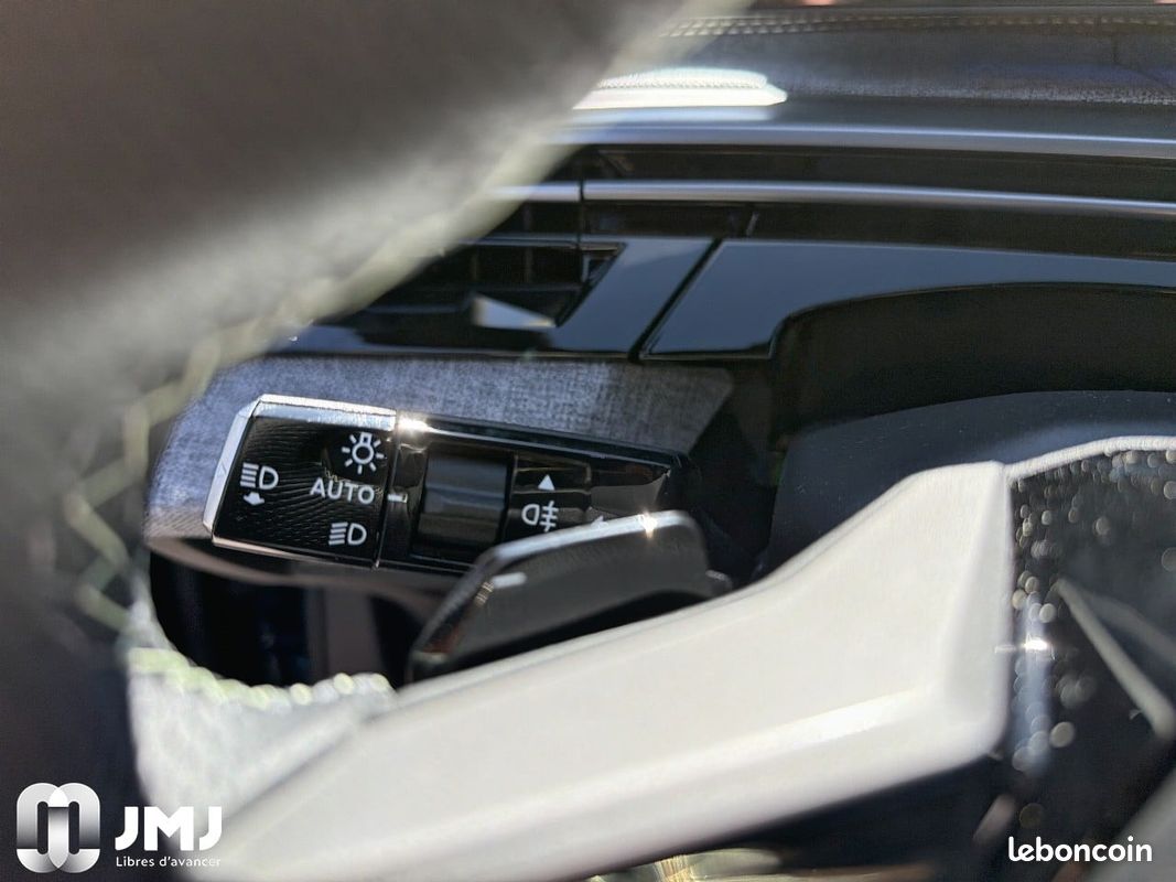 PEUGEOT 3008 Electrique 210 ch 73 kWh GT (image 21)