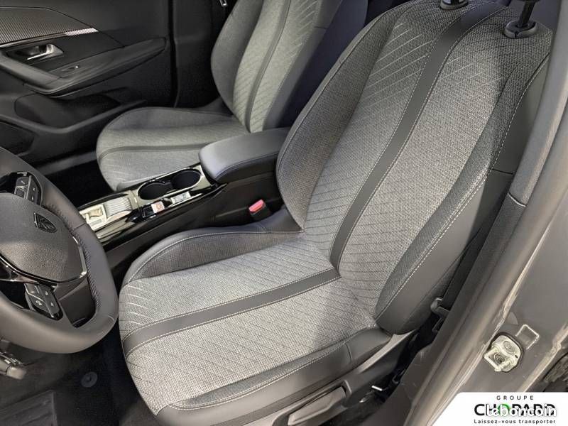 Peugeot 2008 Hybrid 145 e-DCS6 Allure (image 14)