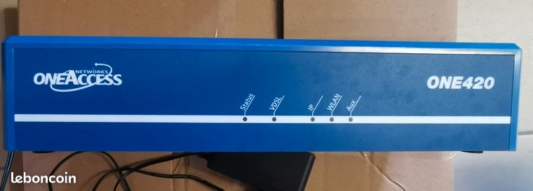 OneAccess One 420 AV2 Gb4TE / a multiport router with wifi