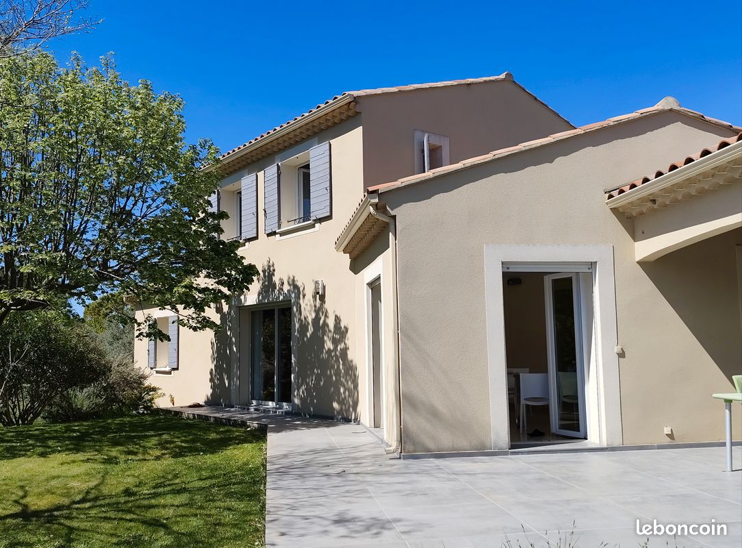 Maison 5 pièces 150 m² · à Sérignan-du-Comtat · 150 m² · 493 000 €