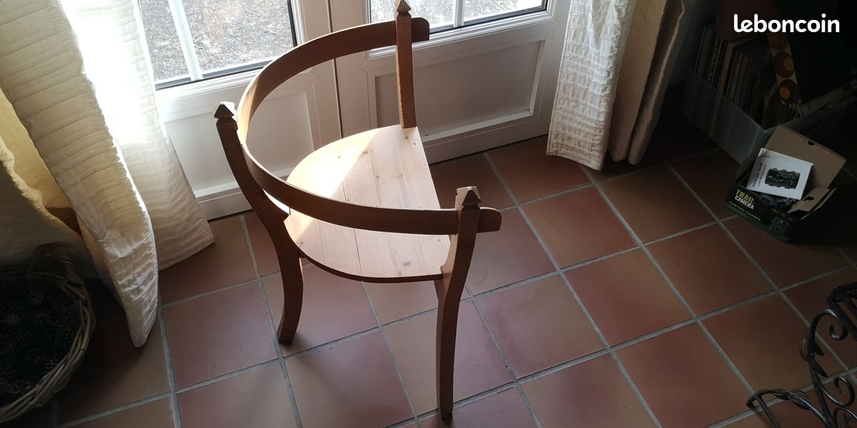 Chaise en bois (image 2)