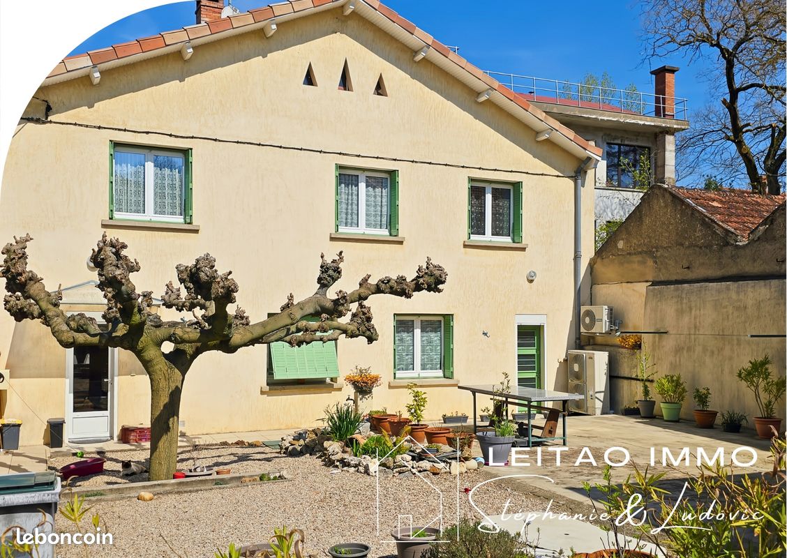 Maison 8 pièces 214 m² · à Graulhet · 214 m² · 250 000 €