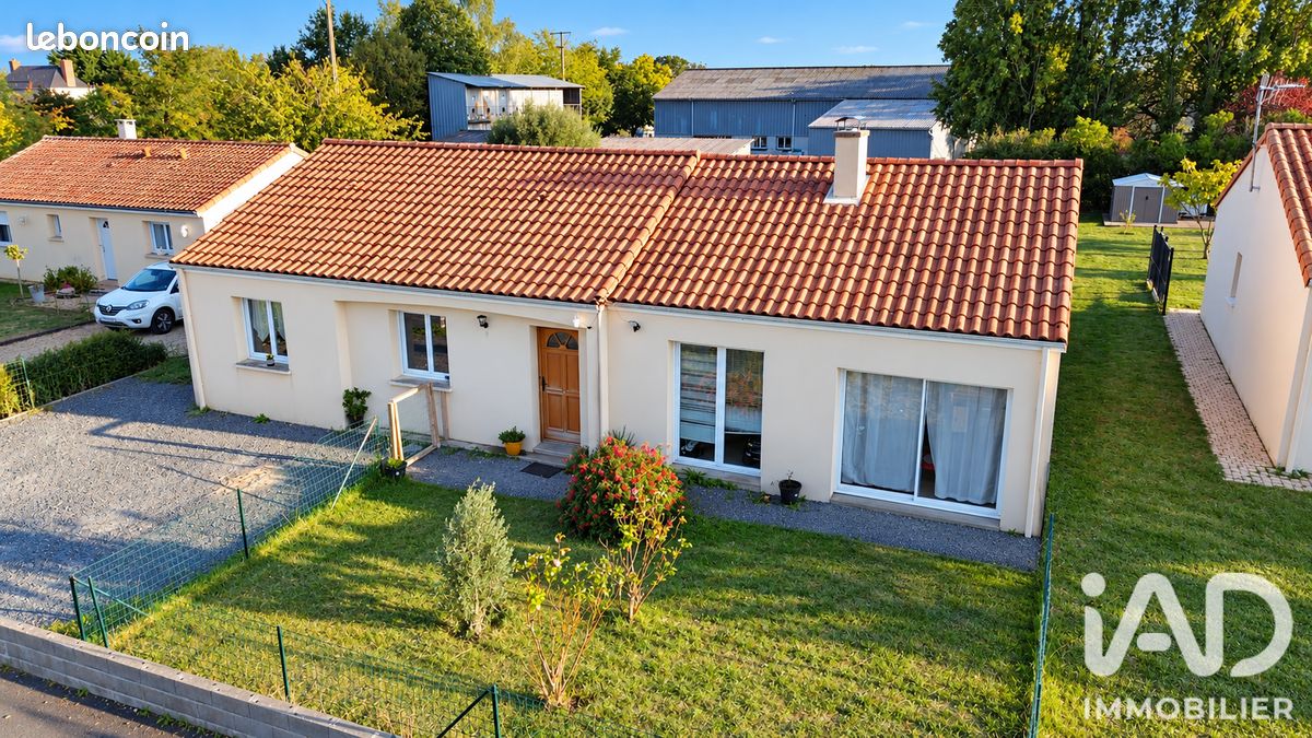 Maison 6 pièces 133 m² · à Saint-Macaire-du-Bois · 133 m² · 188 000 €