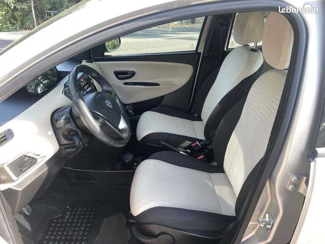LANCIA YPSILON TwinAir - 85 Platinum (image 13)