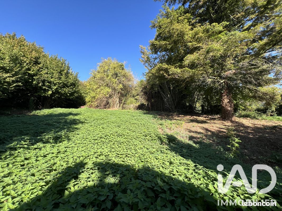 Terrain 1256 m² · à Magny-en-Vexin · 1 256 m² · 109 000 €