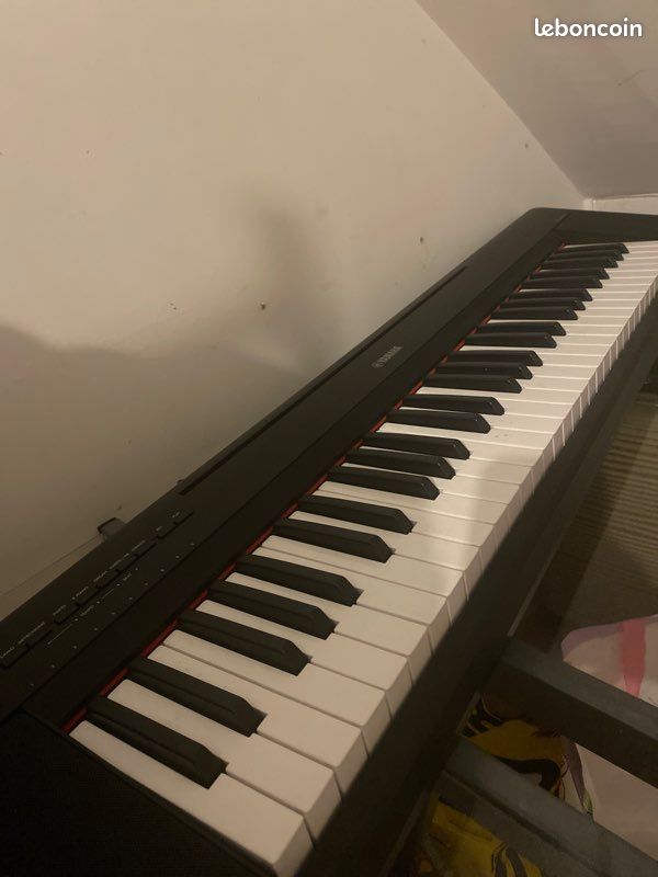 Piano Yamaha np15 61 touches (image 1)