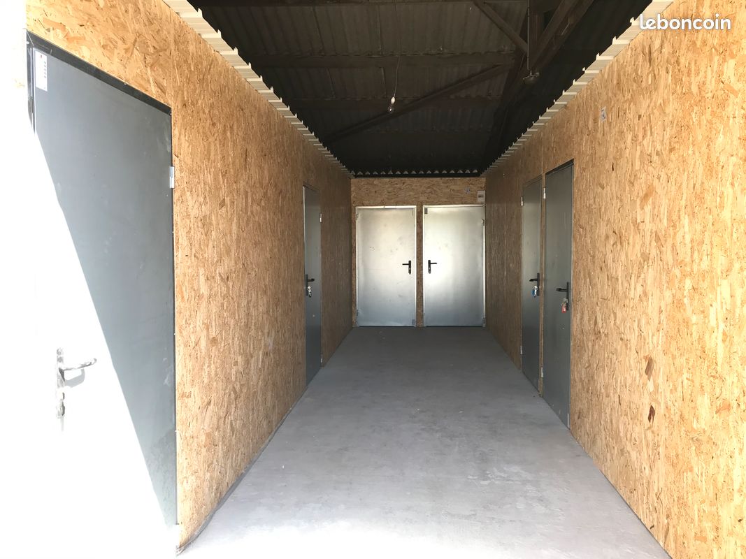 Box garde de meuble divers stockages 60/12m3 Locations Box garde de meuble divers stockages 60/12m3 Locations
