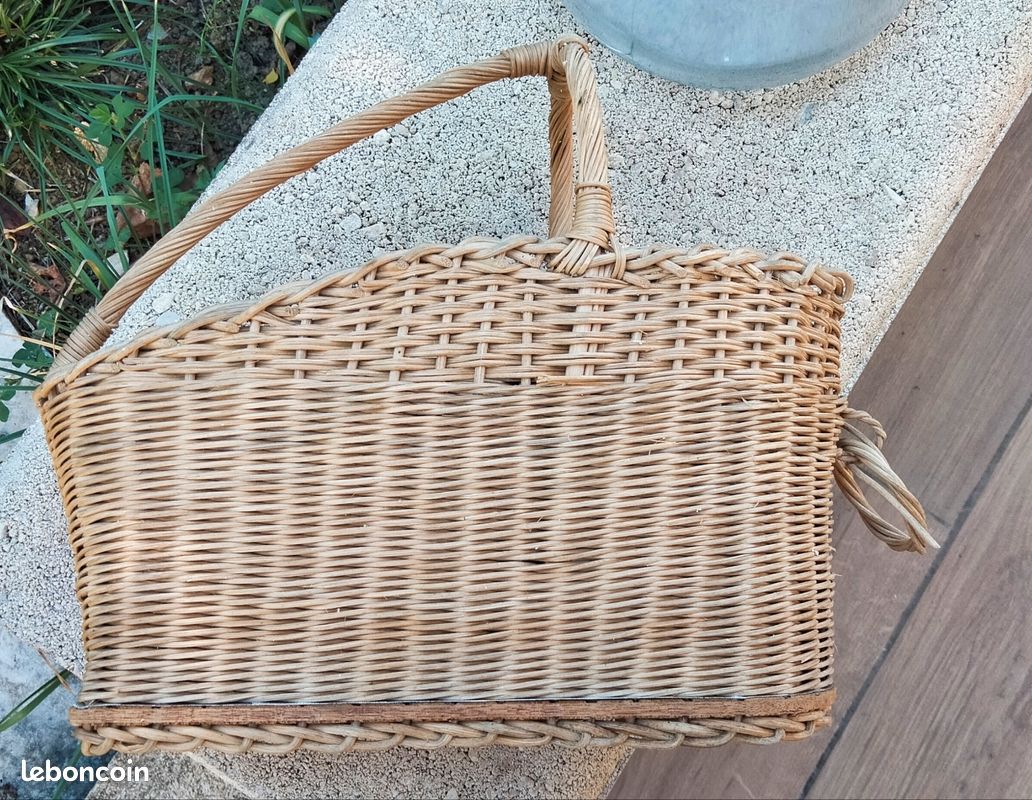 Porte bouteille rotin vintage - Ameublement