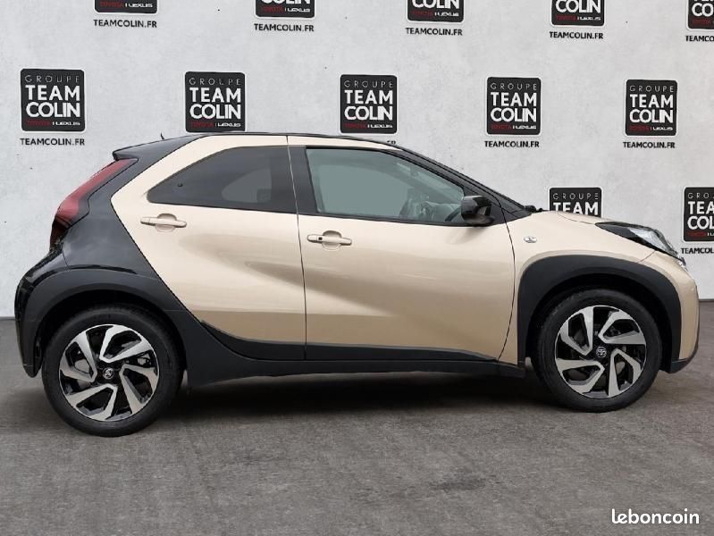 Toyota Aygo X 1.0 VVT-i 72ch Design S-CVT MY23 (image 7)