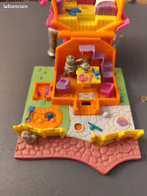 Polly Pocket Dog House (image 6)