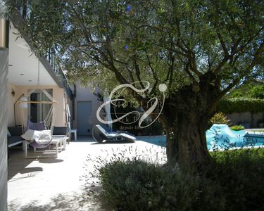 Maison 1 350 000 € - 360 m²