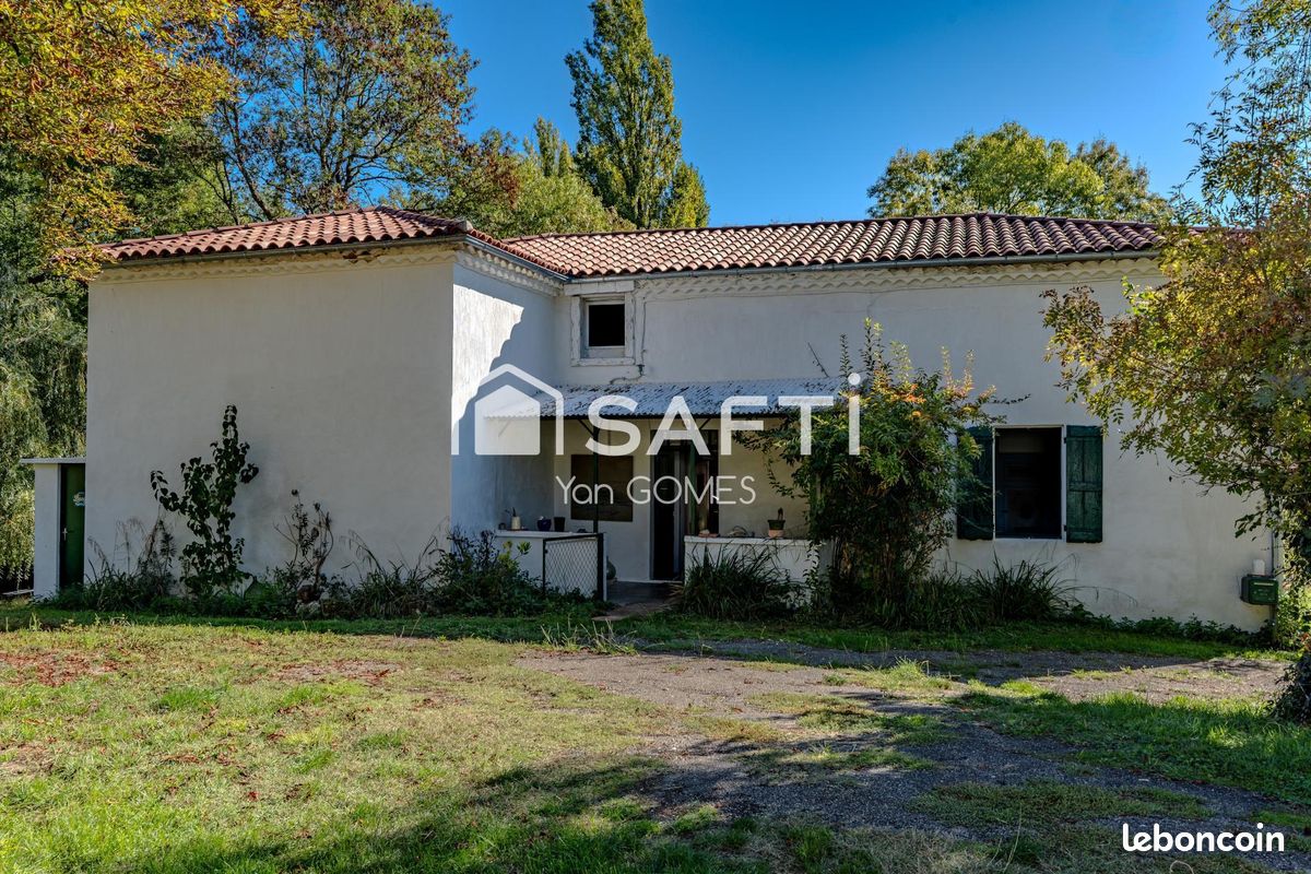 Maison 7 pièces 170 m² · à Lacour · 170 m² · 171 000 €