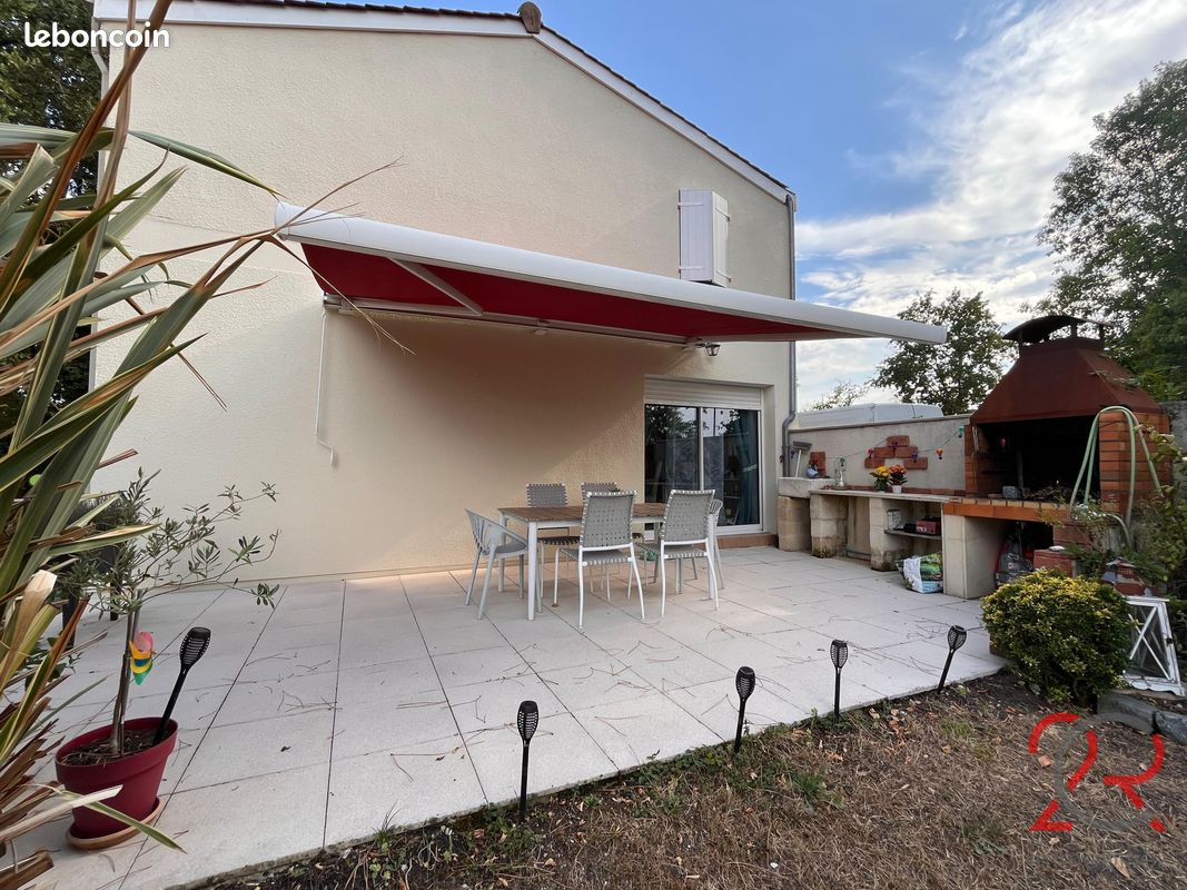 Maison 6 pièces 136 m² · à Listrac-Médoc · 136 m² · 300 000 €