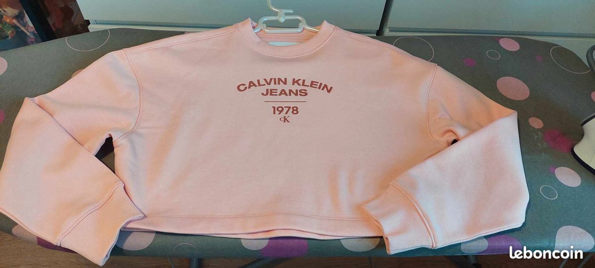 Magnifique sweat femme court oversize Calvin Klein Jeans S rose - Main Image