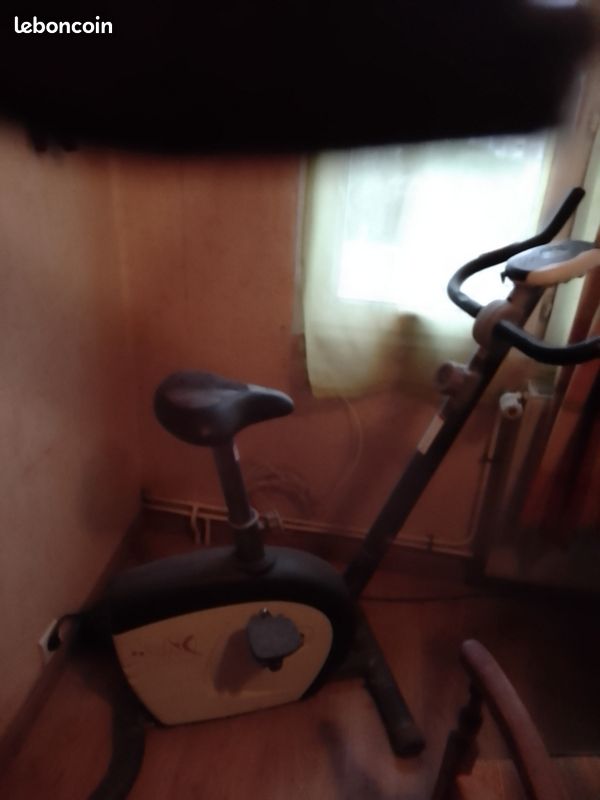 Vélo d'appartement (image 1)