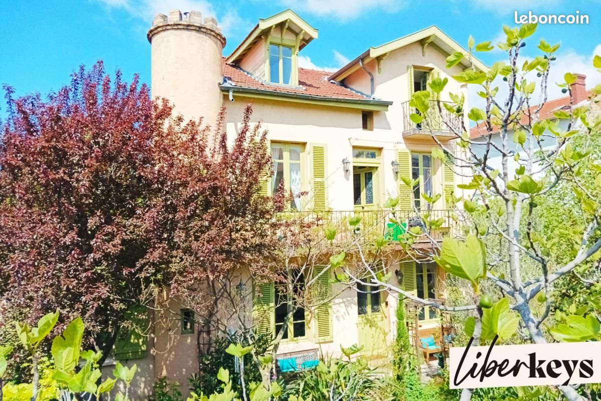 Maison 10 pièces 170 m² · à Saint-Chamond · 170 m² · 335 000 €